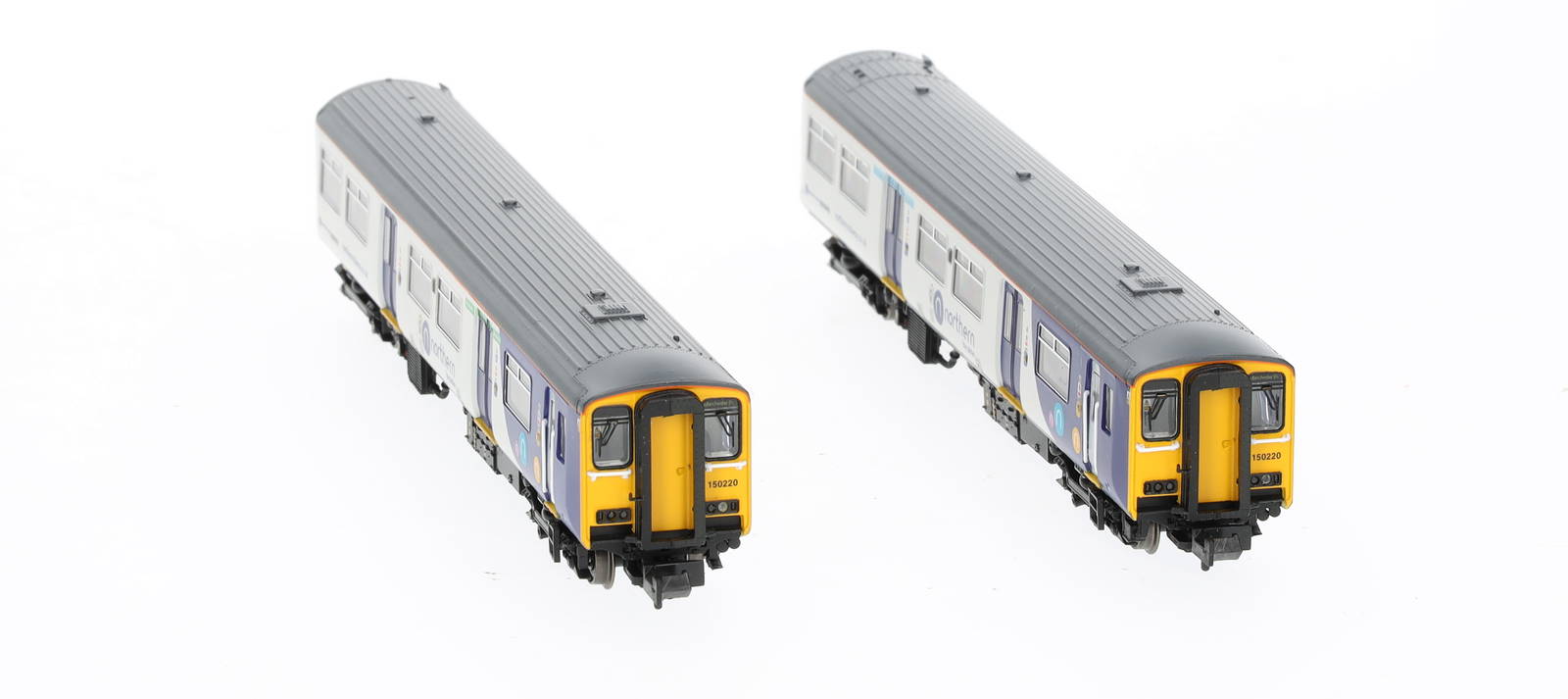 371-335 Graham Farish N Gauge Class 150/2 2-Car DMU 150275